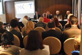 2014. február 27-én MKOT sajtótájékoztató Budapesten